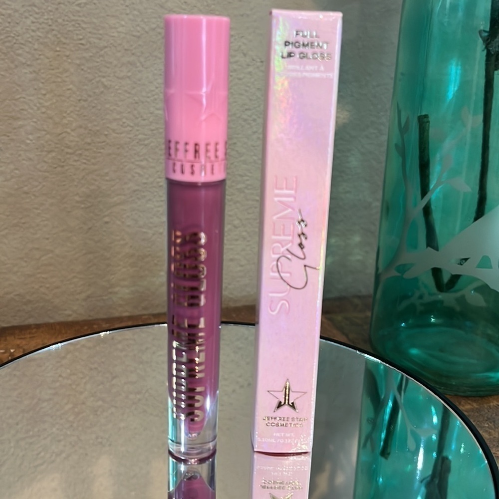 Jeffree Star Supreme Lip Gloss in Improper, NEW! - Picture 2 of 12
